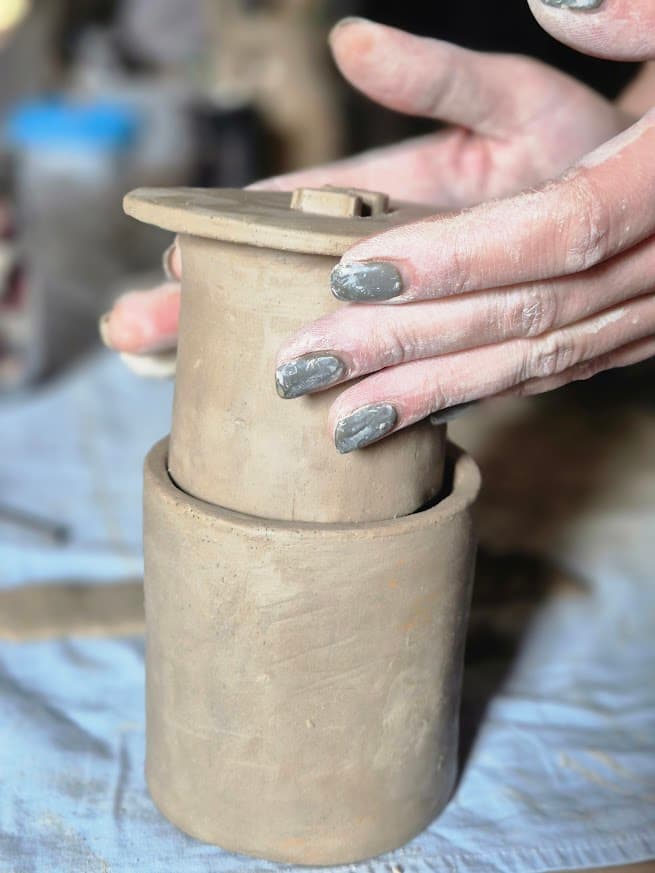 Gallery image 7 for Kształtowanie błota w ceramikę!